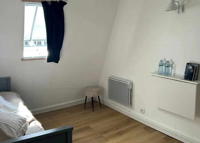 アパート Flat Near Montmartre ! パリ